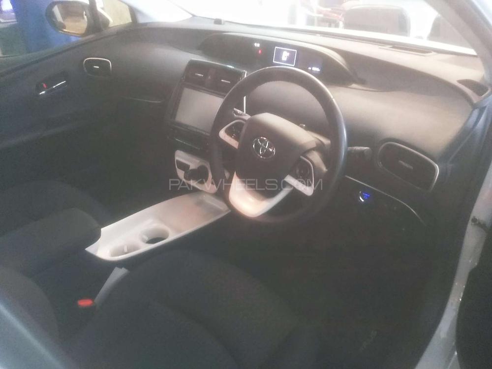 Toyota Prius 2016 for Sale in Rawalpindi Toyota Prius 2016 for Sale in Rawalpindi Image-5