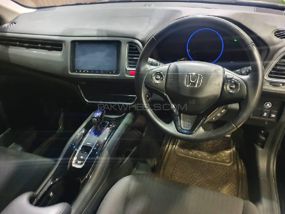 Honda Vezel 2015 for Sale in Lahore Honda Vezel 2015 for Sale in Lahore Image-7