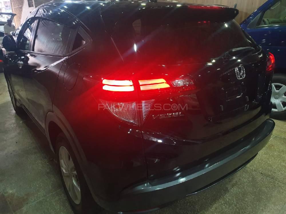 Honda Vezel 2015 for Sale in Lahore Honda Vezel 2015 for Sale in Lahore Image-13