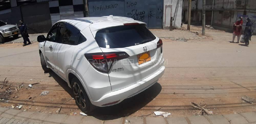 Honda Vezel 2015 for Sale in Karachi Honda Vezel 2015 for Sale in Karachi Image-3