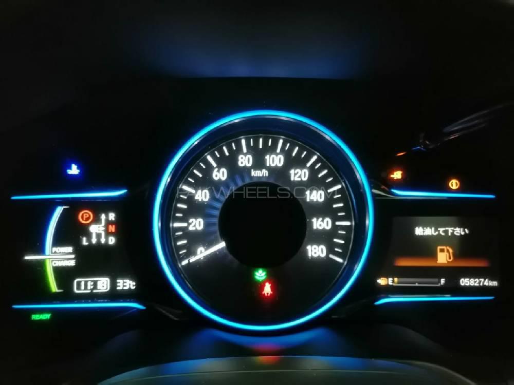 Honda Vezel 2015 for Sale in Karachi Honda Vezel 2015 for Sale in Karachi Image-12