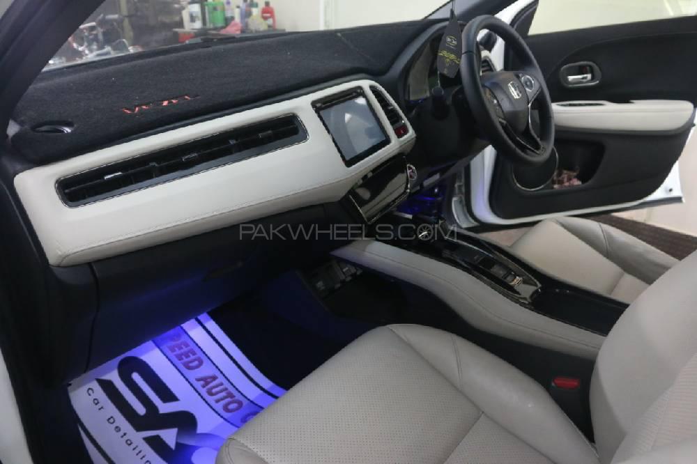 Honda Vezel 2015 for Sale in Karachi Honda Vezel 2015 for Sale in Karachi Image-7