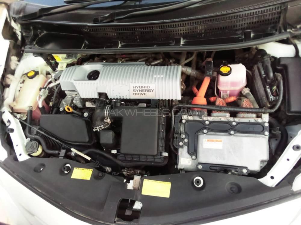 Toyota Prius 2012 for Sale in Karachi Toyota Prius 2012 for Sale in Karachi Image-13