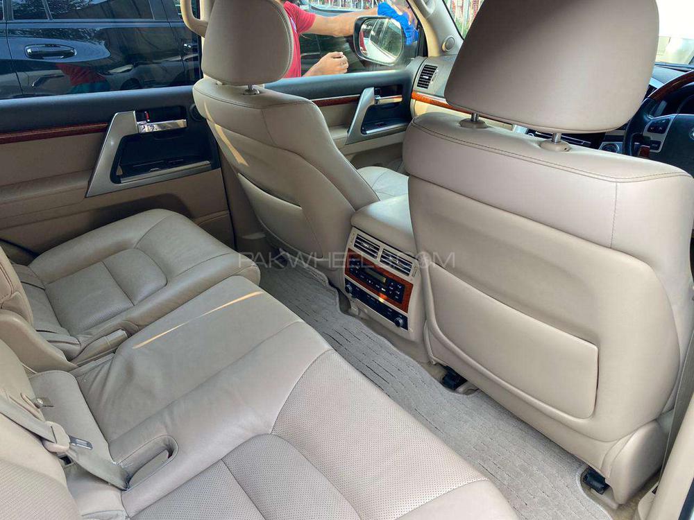 Toyota Land Cruiser 2014 for Sale in Gujranwala Toyota Land Cruiser 2014 for Sale in Gujranwala Image-16