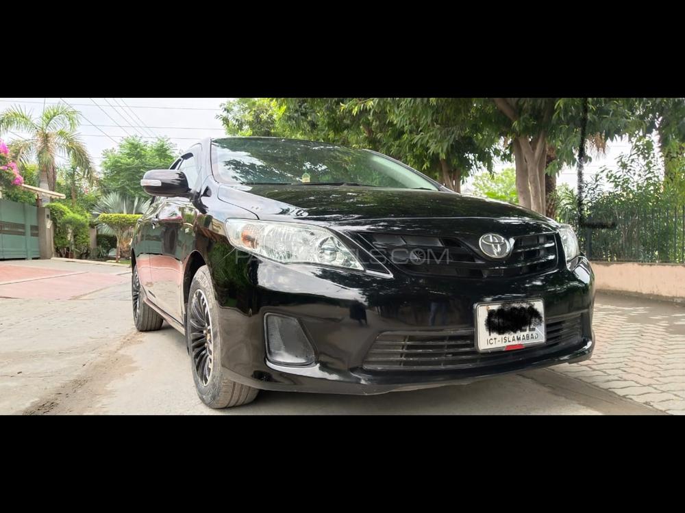 Toyota Corolla 2013 for Sale in Faisalabad Image-1
