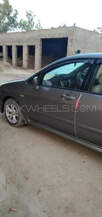 Suzuki Liana 2010 for Sale in Lahore Suzuki Liana 2010 for Sale in Lahore Image-3