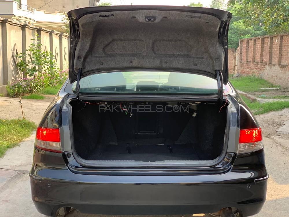 ہونڈا اکارڈ 2005 for Sale in لاہور ہونڈا اکارڈ 2005 for Sale in لاہور Image-8
