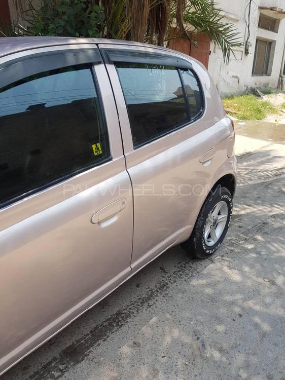Toyota Vitz 2001 for Sale in Peshawar Toyota Vitz 2001 for Sale in Peshawar Image-4