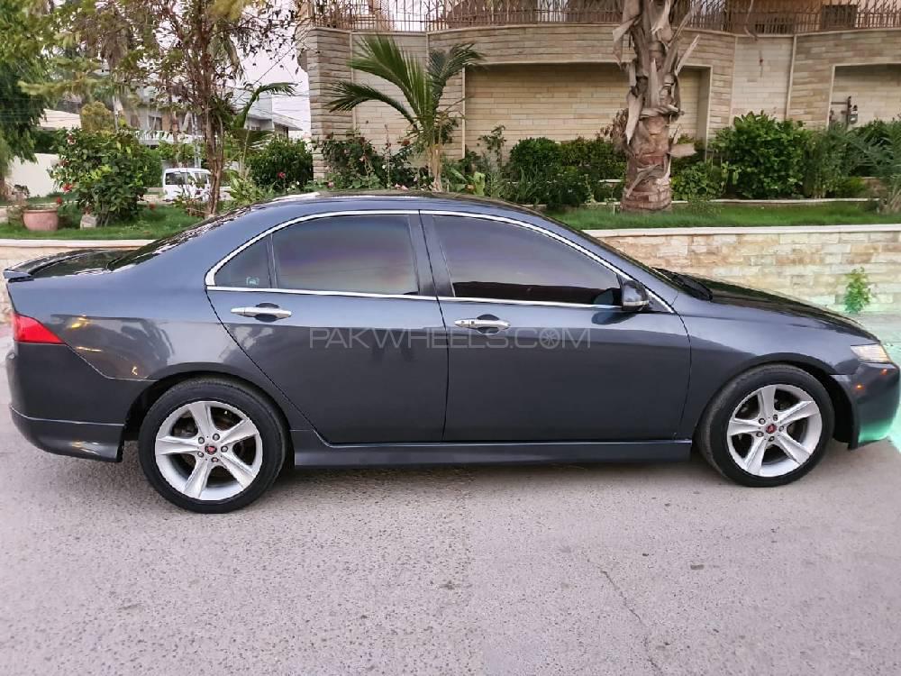 Honda Accord 2004 for Sale in Karachi Image-1