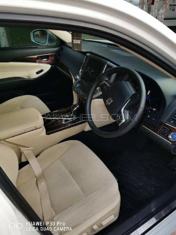 Toyota Crown 2013 for Sale in Swabi Image-1