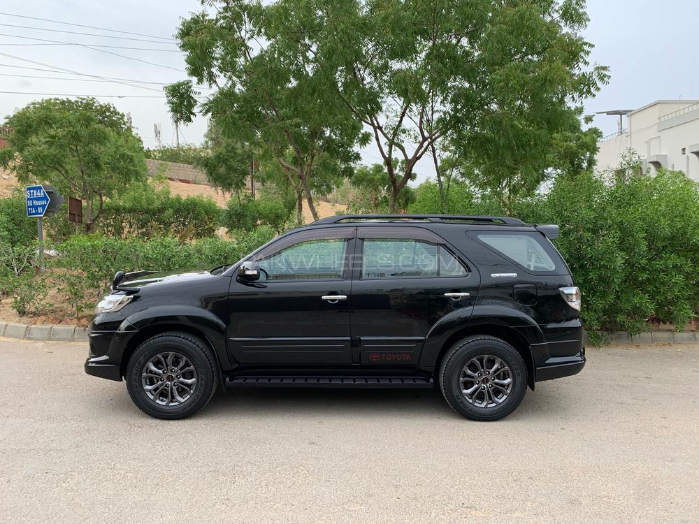 Toyota Fortuner 2016 for Sale in Karachi Toyota Fortuner 2016 for Sale in Karachi Image-7