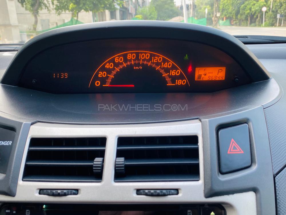 Toyota Vitz 2009 for Sale in Lahore Toyota Vitz 2009 for Sale in Lahore Image-11