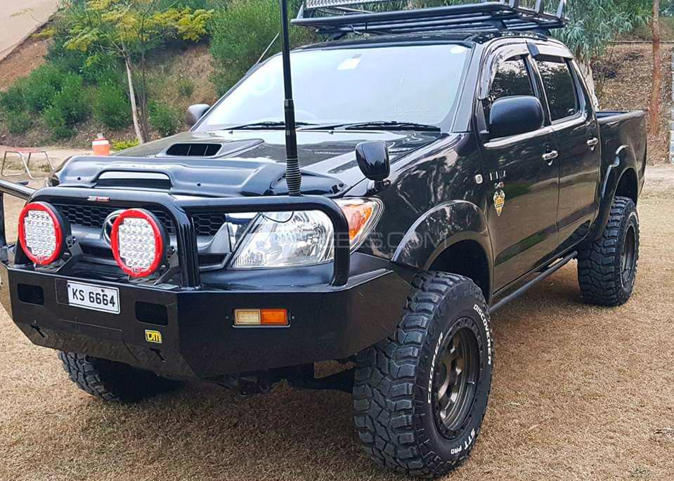 Toyota Hilux 2006 of harisshafi - Member Ride 117721 | PakWheels