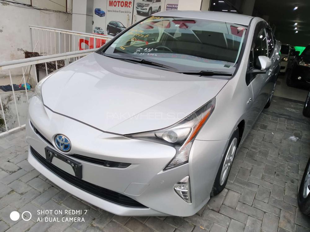 Toyota Prius 2016 for Sale in Lahore Toyota Prius 2016 for Sale in Lahore Image-2