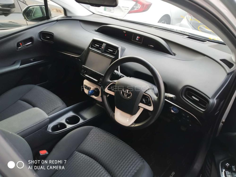 Toyota Prius 2016 for Sale in Lahore Toyota Prius 2016 for Sale in Lahore Image-6