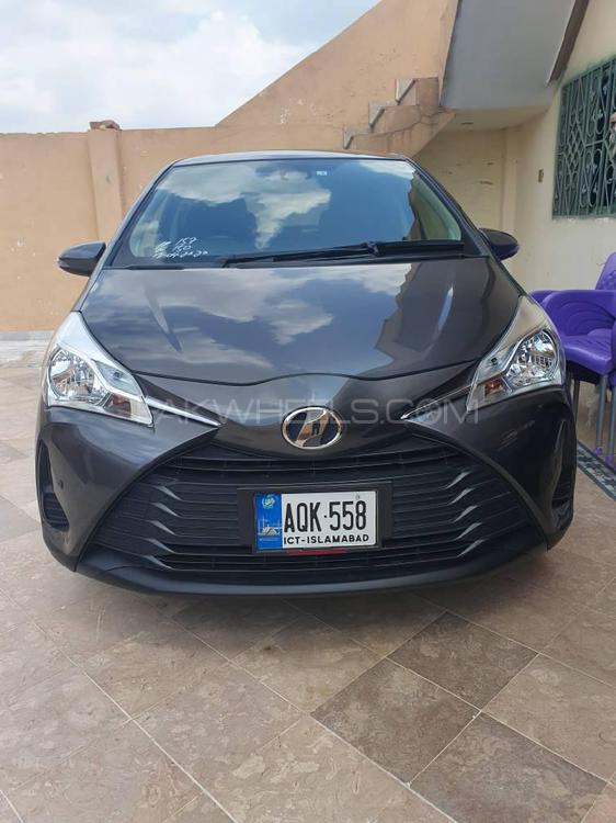 Toyota Vitz 2017 for Sale in Gujrat Image-1