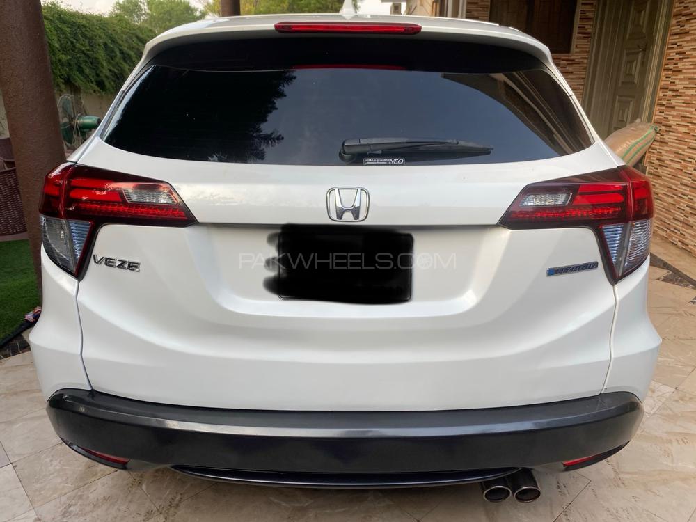 Honda Vezel 2014 for Sale in Islamabad Honda Vezel 2014 for Sale in Islamabad Image-2
