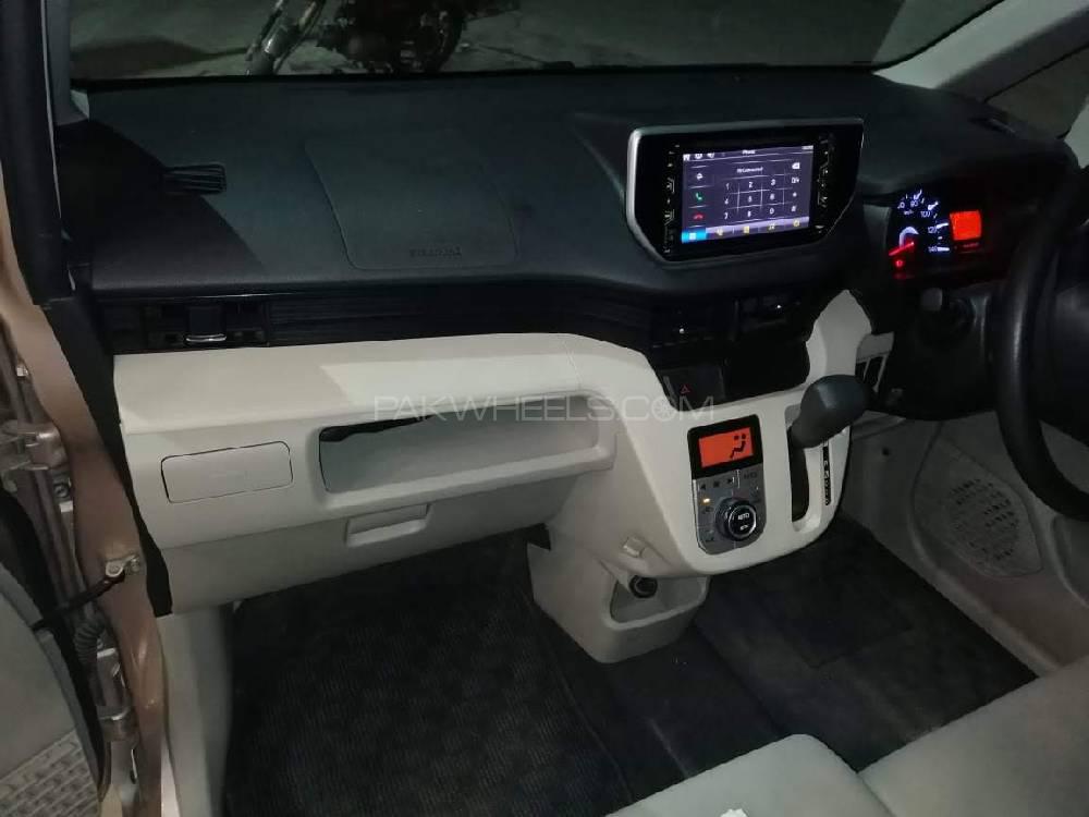 Daihatsu Move 2015 for Sale in Lahore Daihatsu Move 2015 for Sale in Lahore Image-16