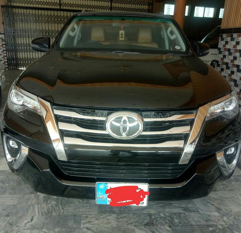 Toyota Fortuner 2018 for Sale in Sargodha Toyota Fortuner 2018 for Sale in Sargodha Image-7