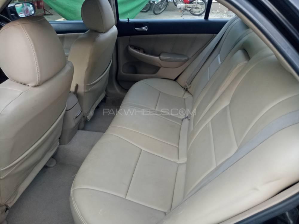 Honda Accord 2005 for Sale in Multan Honda Accord 2005 for Sale in Multan Image-6