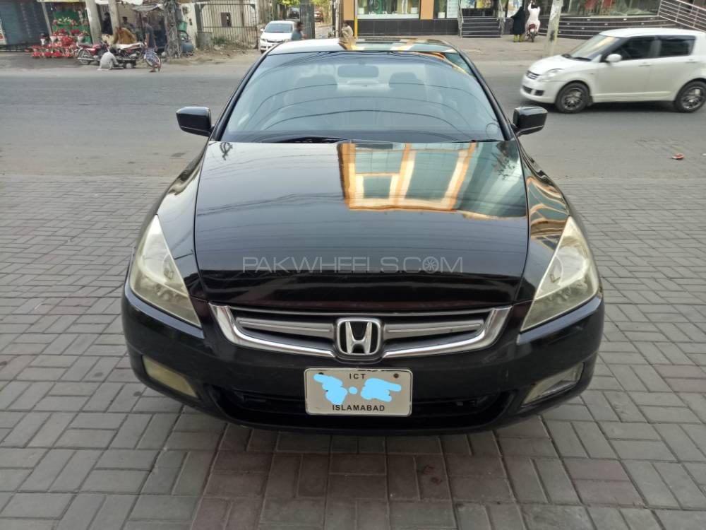 Honda Accord 2005 for Sale in Multan Honda Accord 2005 for Sale in Multan Image-9