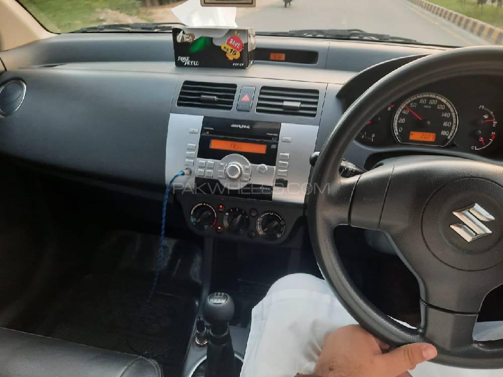 Suzuki Swift 2014 for Sale in Sahiwal Suzuki Swift 2014 for Sale in Sahiwal Image-13