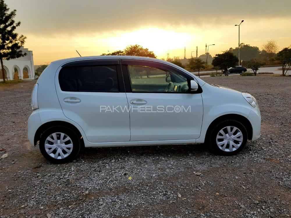 Toyota Passo 2015 for Sale in Peshawar Image-1