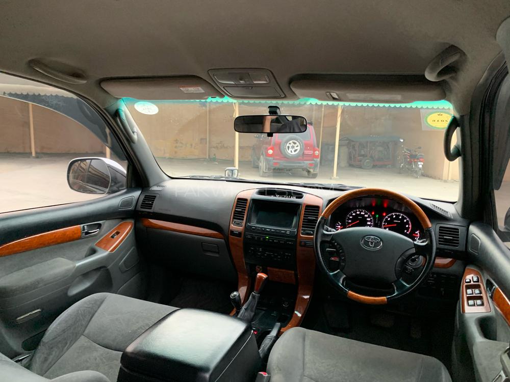 Toyota Prado 2004 for Sale in Peshawar Toyota Prado 2004 for Sale in Peshawar Image-7