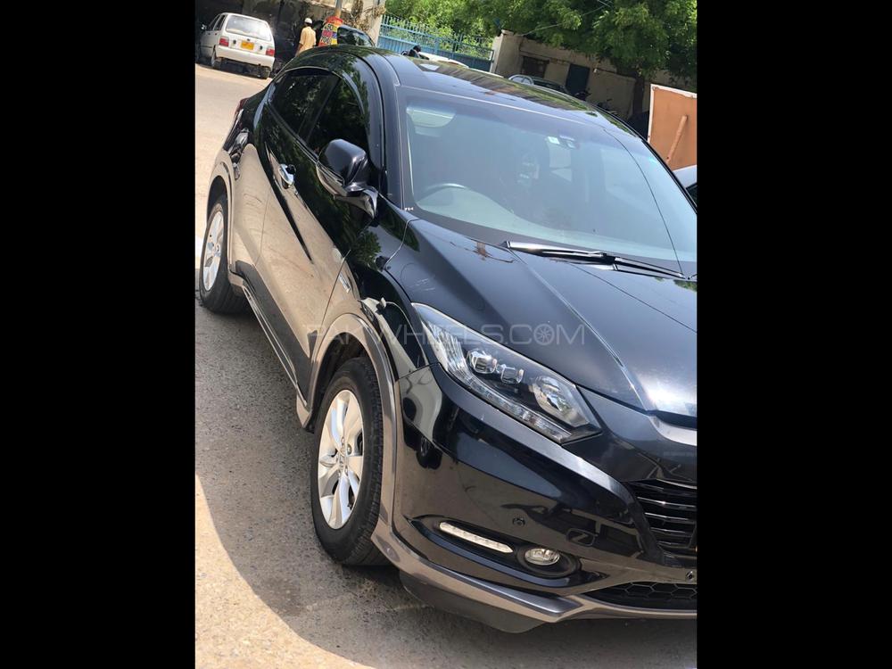 Honda Vezel 2014 for Sale in Karachi Image-1