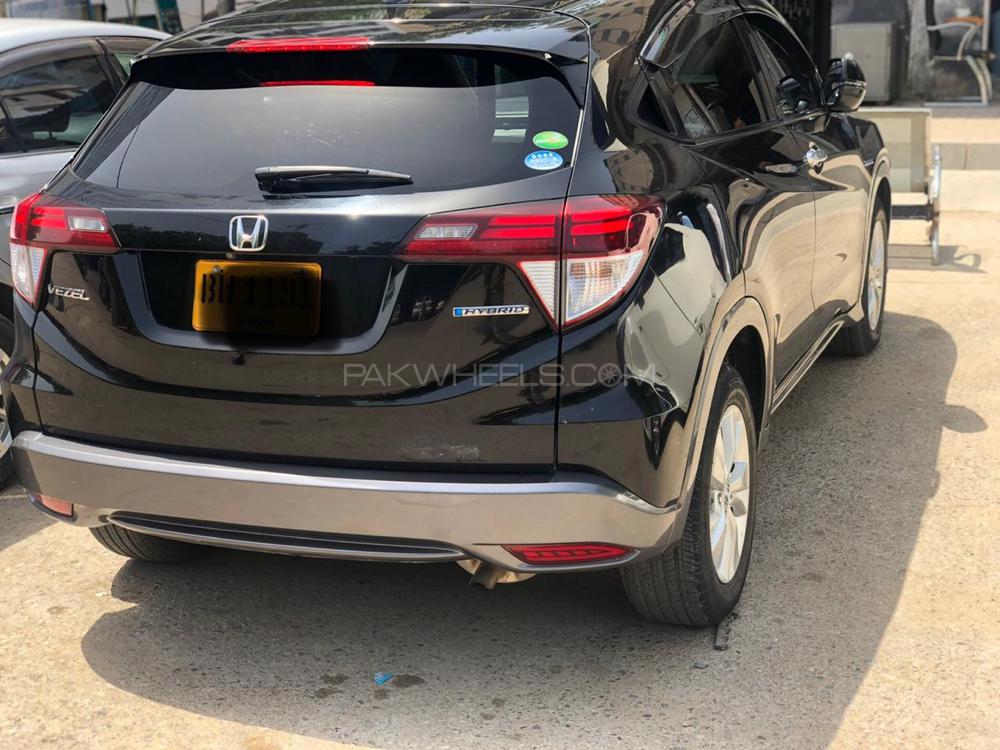 Honda Vezel 2014 for Sale in Karachi Honda Vezel 2014 for Sale in Karachi Image-5