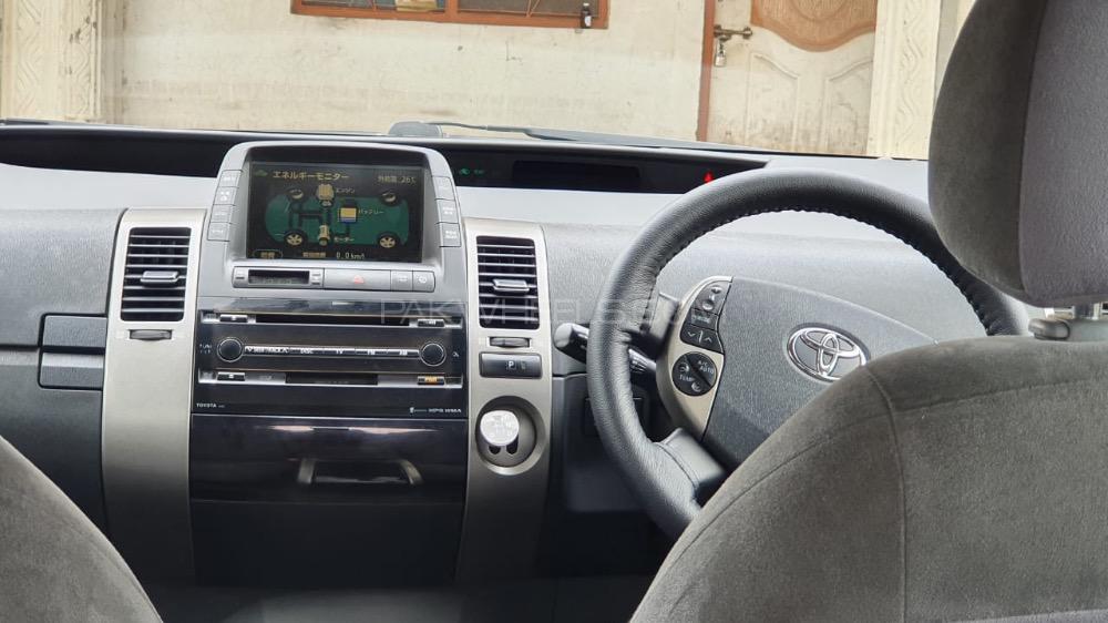 Toyota Prius 2007 for Sale in Lahore Image-1
