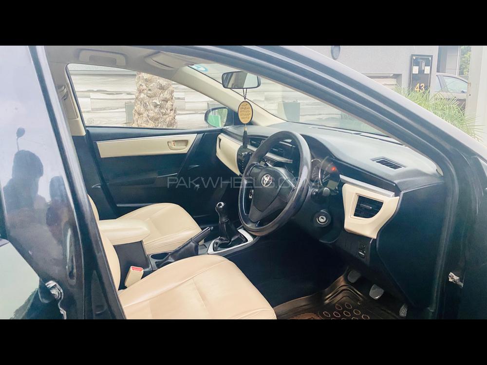 Toyota Corolla 2014 for Sale in Lahore Toyota Corolla 2014 for Sale in Lahore Image-11
