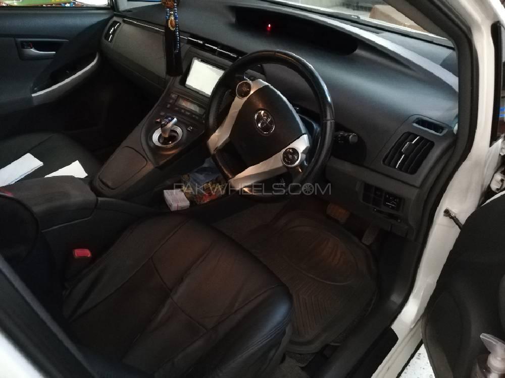 Toyota Prius 2011 for Sale in Lahore Toyota Prius 2011 for Sale in Lahore Image-3