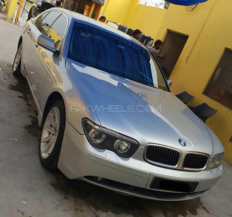 BMW 7 Series 2003 for Sale in Islamabad BMW 7 Series 2003 for Sale in Islamabad Image-9