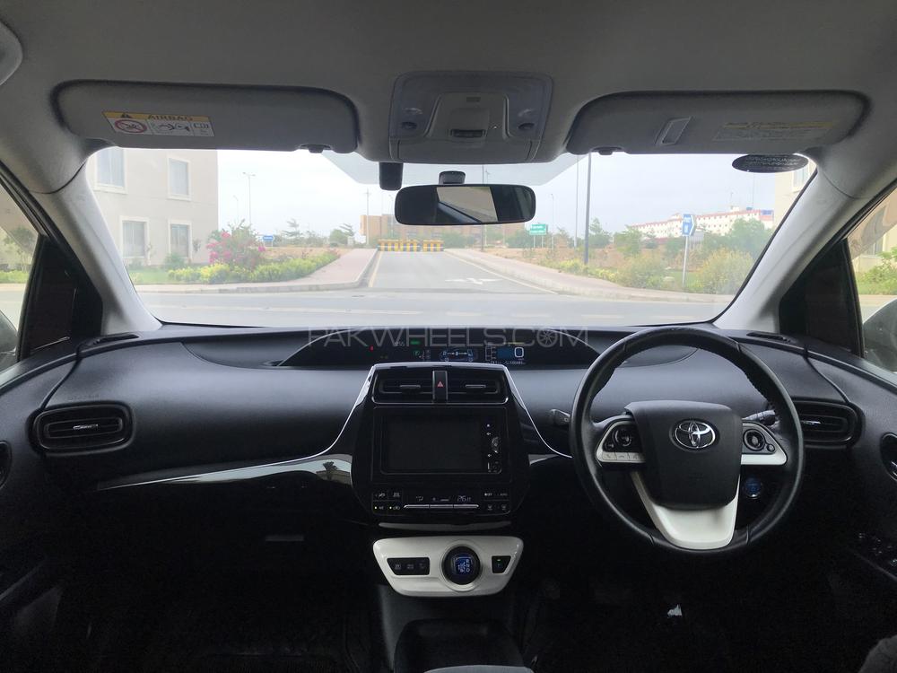 Toyota Prius 2016 for Sale in Karachi Toyota Prius 2016 for Sale in Karachi Image-13