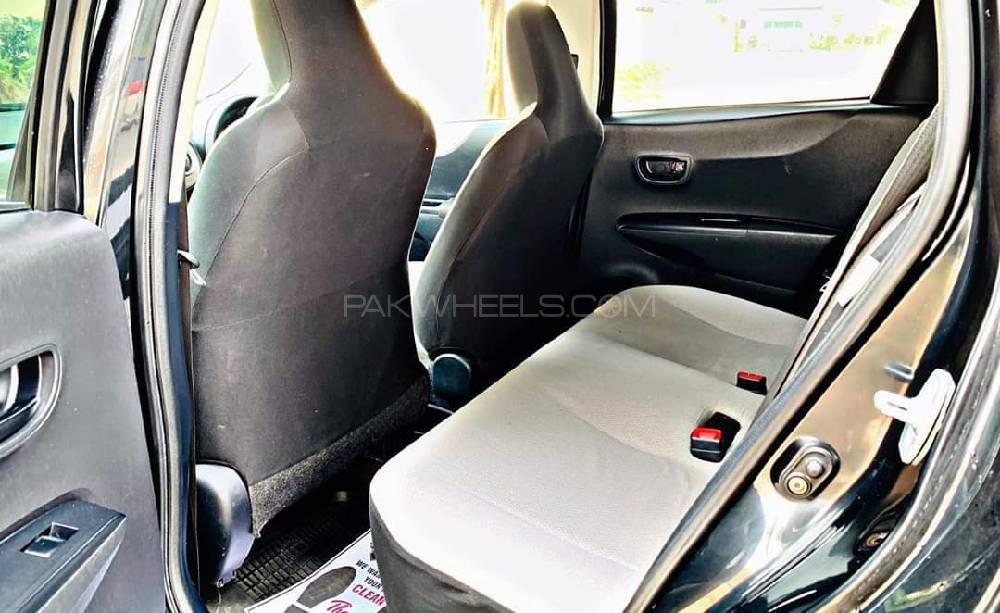 Toyota Vitz 2011 for Sale in Lahore Toyota Vitz 2011 for Sale in Lahore Image-10