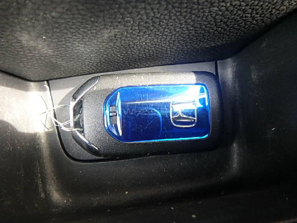 Honda Vezel 2018 for Sale in Lahore Honda Vezel 2018 for Sale in Lahore Image-6