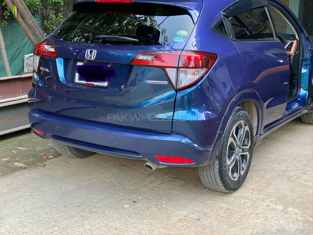 Honda Vezel 2016 for Sale in Lahore Honda Vezel 2016 for Sale in Lahore Image-5