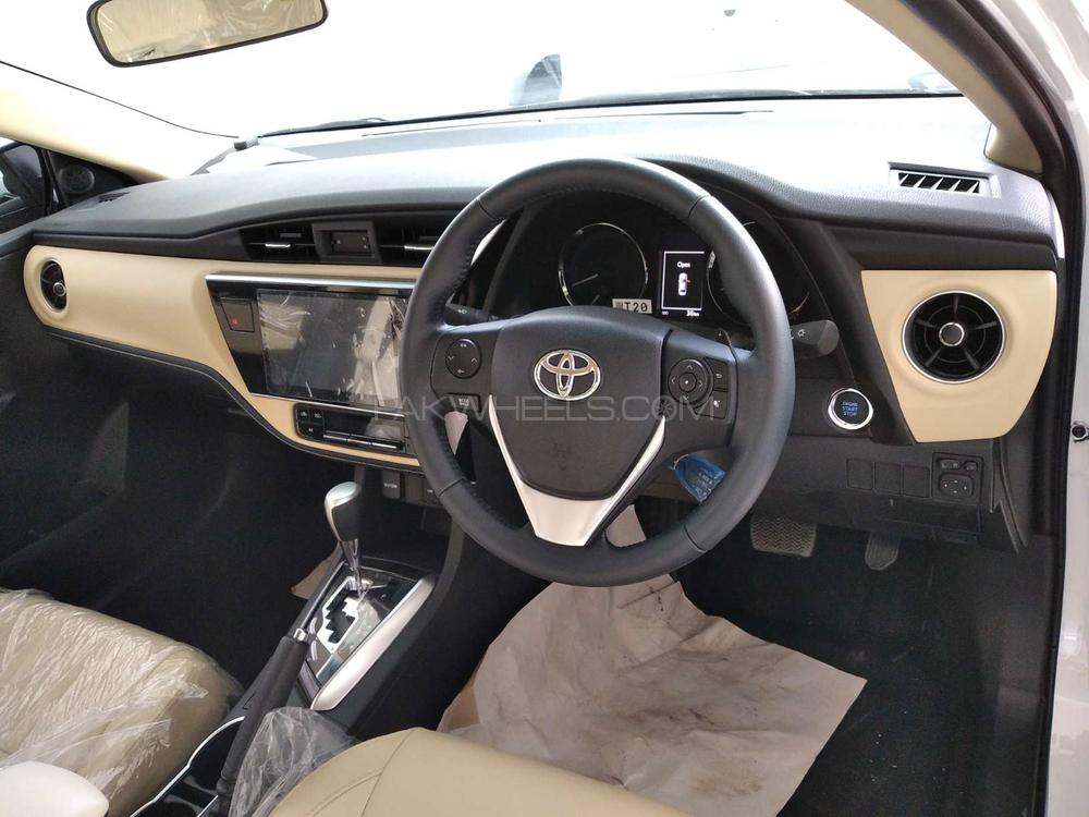 Toyota Corolla 2020 for Sale in Lahore Toyota Corolla 2020 for Sale in Lahore Image-8