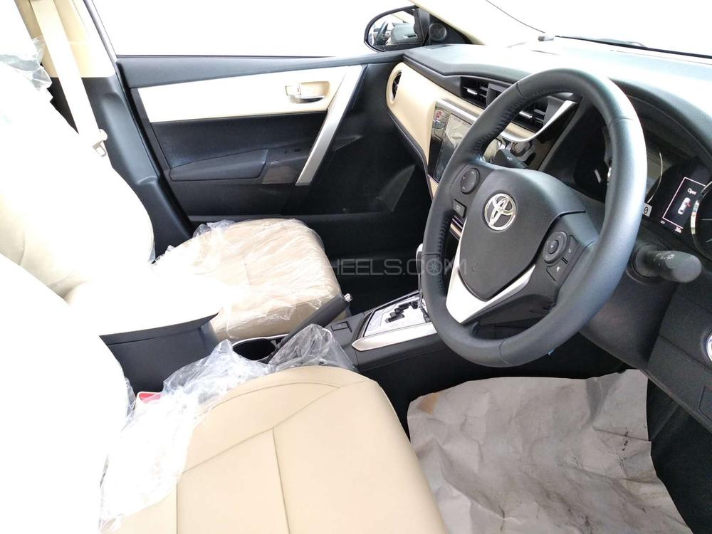 Toyota Corolla 2020 for Sale in Lahore Toyota Corolla 2020 for Sale in Lahore Image-11