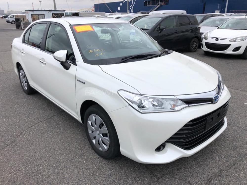 Toyota Corolla Axio 2017 for Sale in Karachi Toyota Corolla Axio 2017 for Sale in Karachi Image-2