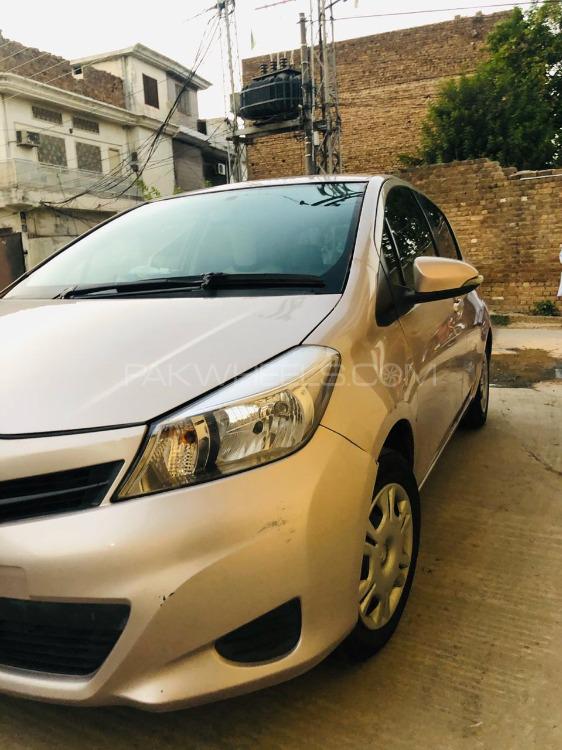 Toyota Vitz 2012 for Sale in Rawalpindi Image-1