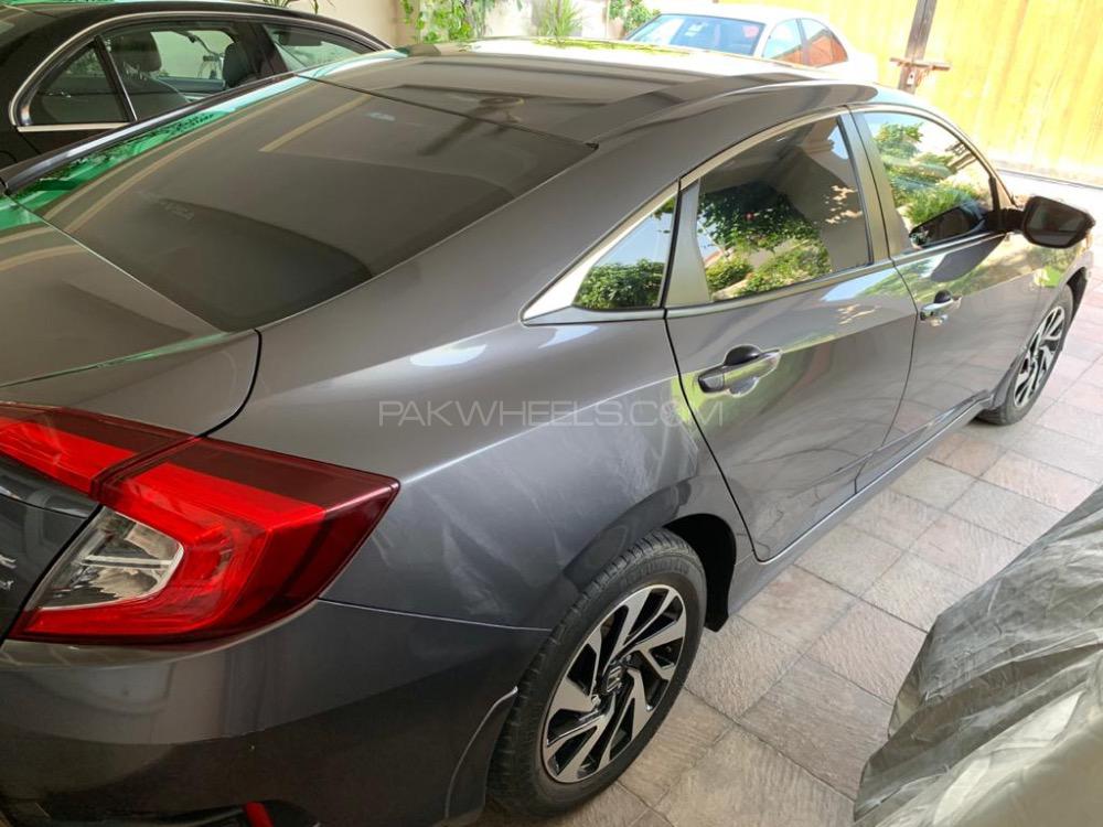 ہونڈا سوک 2018 for Sale in اسلام آباد ہونڈا سوک 2018 for Sale in اسلام آباد Image-3