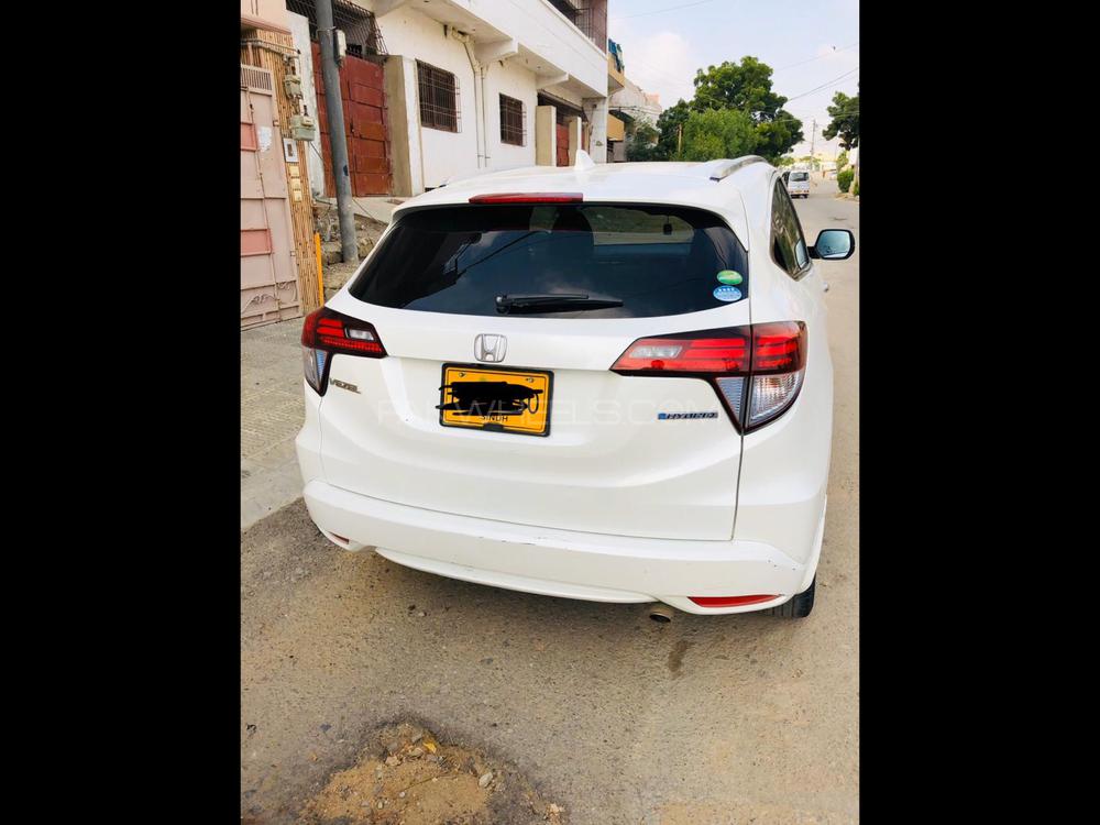 Honda Vezel 2017 for Sale in Karachi Honda Vezel 2017 for Sale in Karachi Image-2