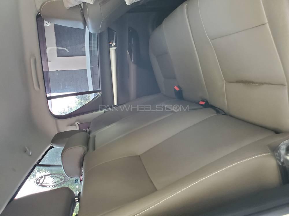 Toyota Hilux 2017 for Sale in Lahore Toyota Hilux 2017 for Sale in Lahore Image-8