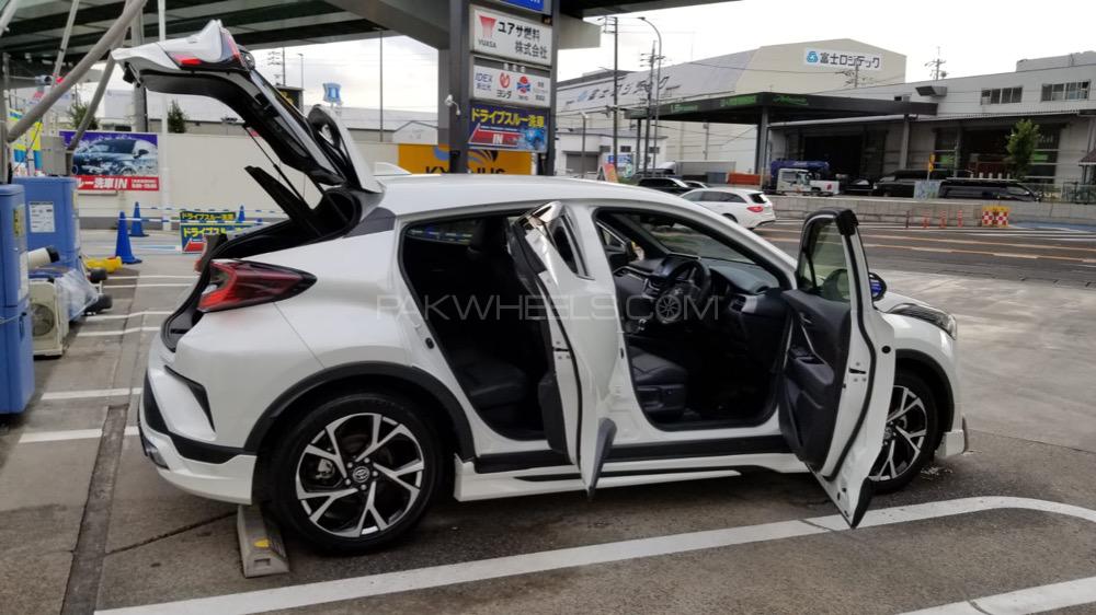 Toyota C-HR 2017 for Sale in Faisalabad Toyota C-HR 2017 for Sale in Faisalabad Image-10