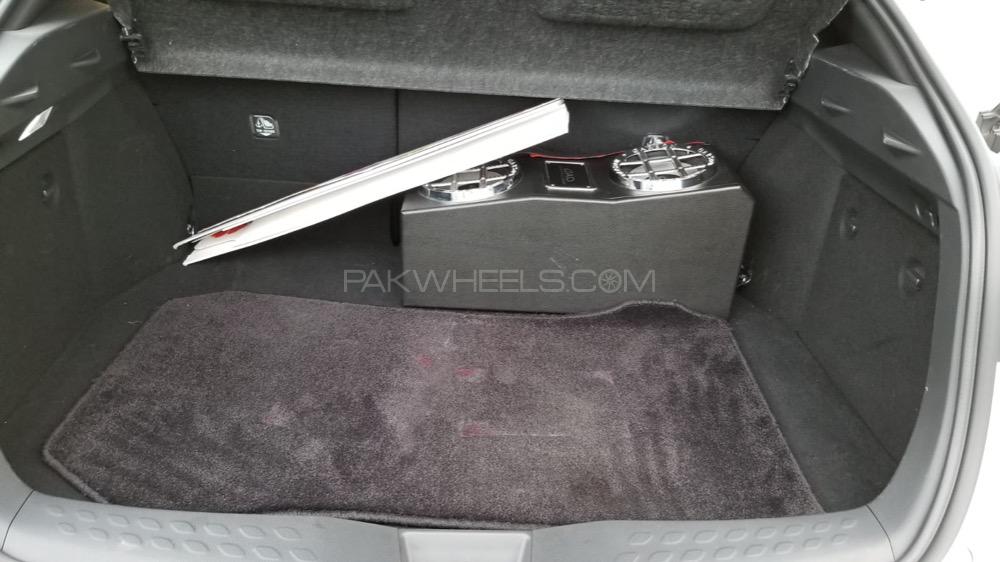Toyota C-HR 2017 for Sale in Faisalabad Toyota C-HR 2017 for Sale in Faisalabad Image-13