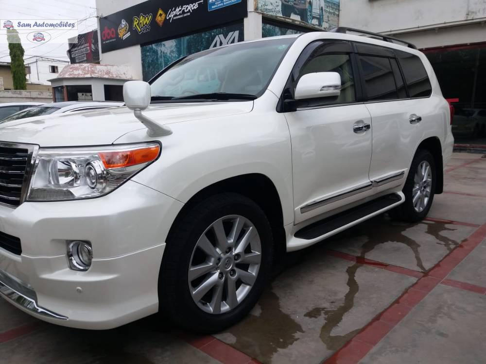 Toyota Land Cruiser 2013 for Sale in Karachi Toyota Land Cruiser 2013 for Sale in Karachi Image-4