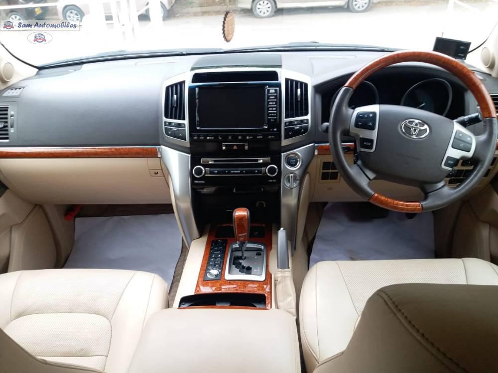 Toyota Land Cruiser 2013 for Sale in Karachi Toyota Land Cruiser 2013 for Sale in Karachi Image-7