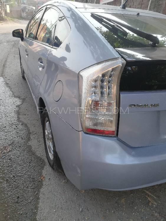Toyota Prius 2014 for Sale in Lahore Toyota Prius 2014 for Sale in Lahore Image-15